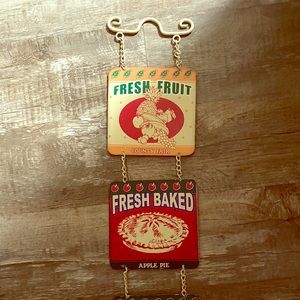 Metal farmhouse/vintage decor